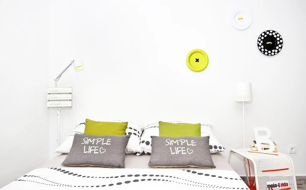 Apartment Shiny Love Split